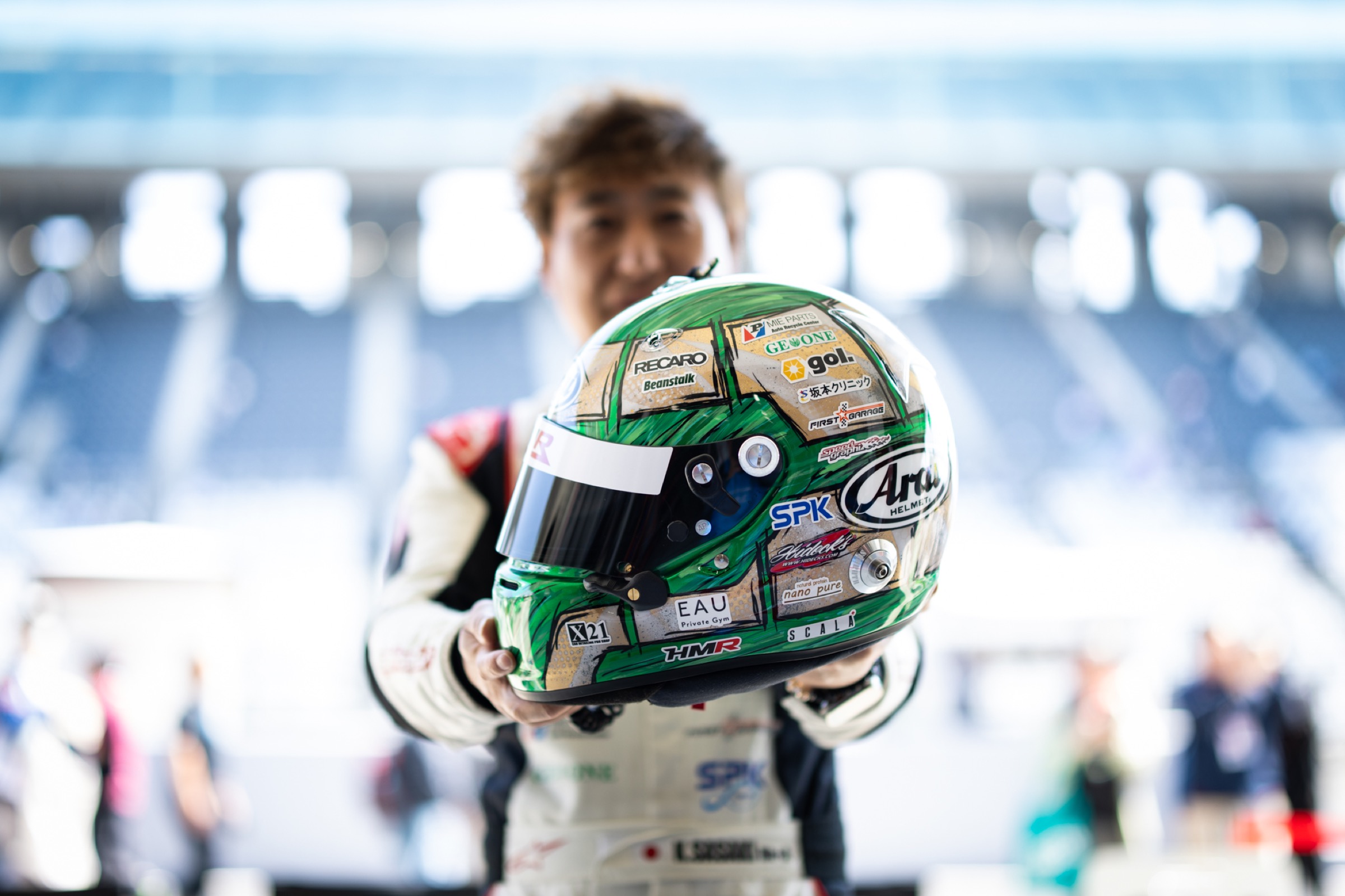 佐々木孝太のヘルメット